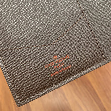 Load image into Gallery viewer, LOUIS CLASSIC CHECKED PASSPORT HOLDER (BROWN)