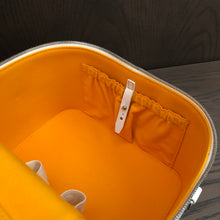 Load image into Gallery viewer, MUSE VANITY CASE (WHITE)