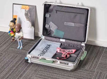 Load image into Gallery viewer, CLASSIC CABIN 36L SILVER (GREEN HANDLE)