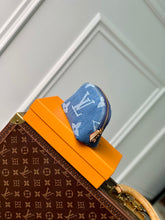 Load image into Gallery viewer, LOUIS POCHETTE COSMETIQUE PM (DENIM)