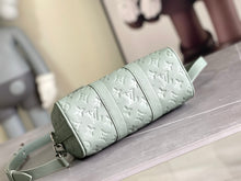 Load image into Gallery viewer, LOUIS KEEPALL BANDOULIÈRE 25 (PASTEL GREEN)