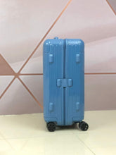 Load image into Gallery viewer, ESSENTIAL CABIN 36L (GLOSS SEA BLUE)