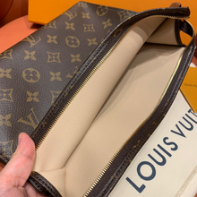 Load image into Gallery viewer, LOUIS MONOGRAM POUCH (BROWN)