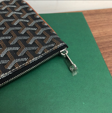 Load image into Gallery viewer, SENAT PM POUCH (BLACK TAN)