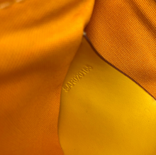 Load image into Gallery viewer, SENAT PM POUCH (BLACK TAN)