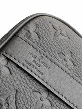 Load image into Gallery viewer, LOUIS KEEPALL BANDOULIÈRE 25 (BLACK)