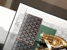 Load image into Gallery viewer, GRENELLE PASSPORT HOLDER (BLACK TAN)