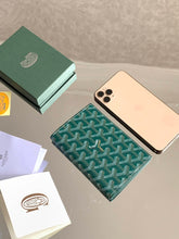 Load image into Gallery viewer, GRENELLE PASSPORT HOLDER (GREEN)