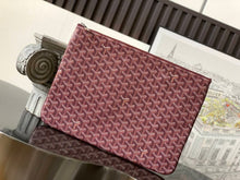 Load image into Gallery viewer, SENAT GM POUCH (BURGUNDY)