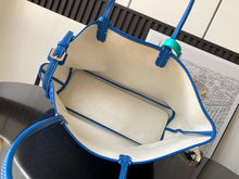 Load image into Gallery viewer, CHIEN GRIS PET BAG (BLUE)