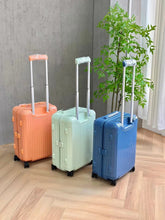 Load image into Gallery viewer, ESSENTIAL CABIN 36L (GLOSS PAPAYA ORANGE)