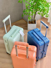 Load image into Gallery viewer, ESSENTIAL CABIN 36L (GLOSS PAPAYA ORANGE)