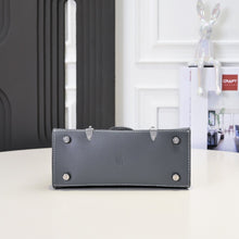 Load image into Gallery viewer, SAIGON STRUCTURE MINI BAG (GREY)