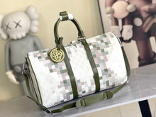 Load image into Gallery viewer, LOUIS KEEPALL BANDOULIERE 45 (WHITE AND GREEN)