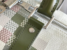 Load image into Gallery viewer, LOUIS KEEPALL BANDOULIERE 45 (WHITE AND GREEN)