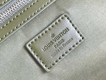 Load image into Gallery viewer, LOUIS KEEPALL BANDOULIERE 45 (WHITE AND GREEN)