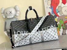 Load image into Gallery viewer, LOUIS KEEPALL BANDOULIERE 50 (BLACK AND WHITE)