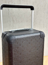 Load image into Gallery viewer, LOUIS HORIZON 55 EMBOSSED CABIN 37L (BLACK)