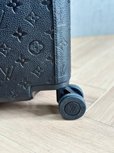 Load image into Gallery viewer, LOUIS HORIZON 55 EMBOSSED CABIN 37L (BLACK)