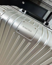 Load image into Gallery viewer, ORIGINAL CABIN TWIST 36L (BLACK)