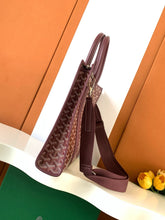 Load image into Gallery viewer, MORVAN DOCUMENT CASE (BURGUNDY)