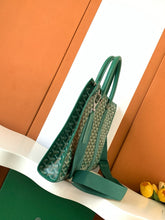 Load image into Gallery viewer, MORVAN DOCUMENT CASE (GREEN)