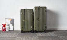 Load image into Gallery viewer, ESSENTIAL TRUNK PLUS 100L (GLOSS CACTUS GREEN)