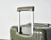 Load image into Gallery viewer, ESSENTIAL TRUNK PLUS 100L (GLOSS CACTUS GREEN)