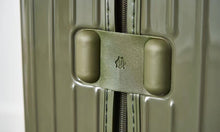 Load image into Gallery viewer, ESSENTIAL TRUNK PLUS 100L (GLOSS CACTUS GREEN)