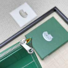 Load image into Gallery viewer, SAINT-GABRIEL WALLET (GREEN)