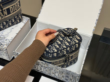 Load image into Gallery viewer, CHRISTIAN SMALL VANITY BAG (NAVY)