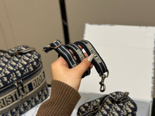 Load image into Gallery viewer, CHRISTIAN SMALL VANITY BAG (NAVY)