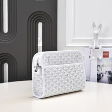 Load image into Gallery viewer, JOUVENCE MM TOILETRY BAG (WHITE)