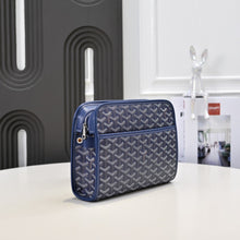 Load image into Gallery viewer, JOUVENCE MM TOILETRY BAG (NAVY)