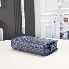 Load image into Gallery viewer, JOUVENCE MM TOILETRY BAG (NAVY)