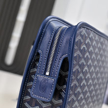 Load image into Gallery viewer, JOUVENCE MM TOILETRY BAG (NAVY)