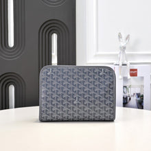 Load image into Gallery viewer, JOUVENCE MM TOILETRY BAG (GREY)