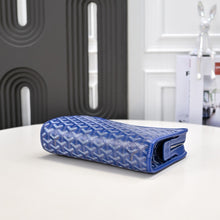 Load image into Gallery viewer, JOUVENCE MM TOILETRY BAG (BLUE)