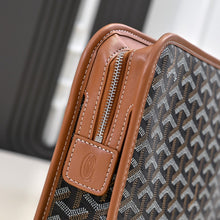 Load image into Gallery viewer, JOUVENCE MM TOILETRY BAG (BLACK TAN)