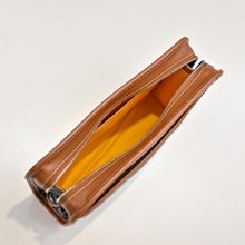 Load image into Gallery viewer, JOUVENCE MM TOILETRY BAG (BLACK TAN)