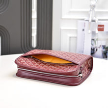 Load image into Gallery viewer, JOUVENCE MM TOILETRY BAG (BURGUNDY)