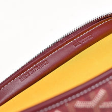 Load image into Gallery viewer, JOUVENCE MM TOILETRY BAG (BURGUNDY)