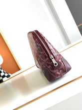 Load image into Gallery viewer, VENDOME COSMETIC POUCH (BURGUNDY)