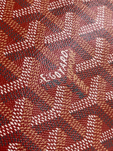 Load image into Gallery viewer, VENDOME COSMETIC POUCH (RED)