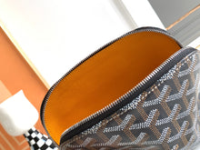 Load image into Gallery viewer, VENDOME COSMETIC POUCH (BLACK TAN)