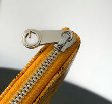 Load image into Gallery viewer, SENAT CARDHOLDER (YELLOW)