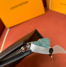 Load image into Gallery viewer, LOUIS POUCH WITH METAL LOGO (BLACK)