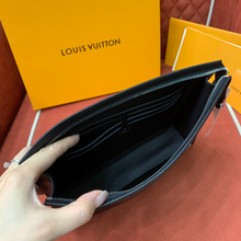 Load image into Gallery viewer, LOUIS POUCH WITH METAL LOGO (BLACK)