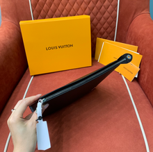 Load image into Gallery viewer, LOUIS POUCH WITH METAL LOGO (BLACK)