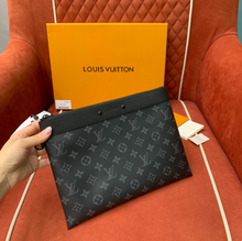 Load image into Gallery viewer, LOUIS MONOGRAM POUCH TO-GO (BLACK)